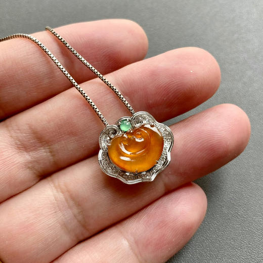 高冰到玻璃种黄翡芬达色如意18k白金钻石镶嵌 商品图7