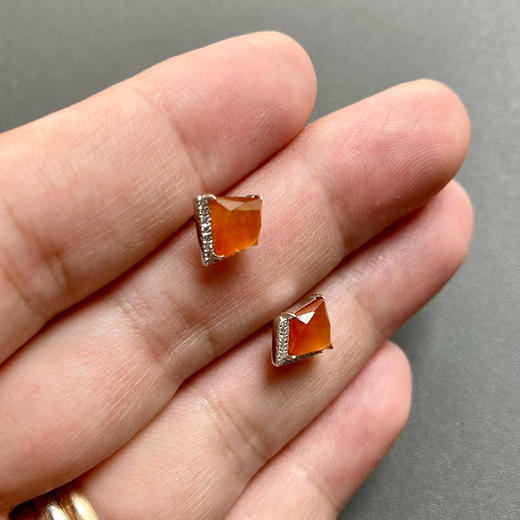 高冰种黄翡芬达色耳钉18k白金钻石镶嵌 商品图7