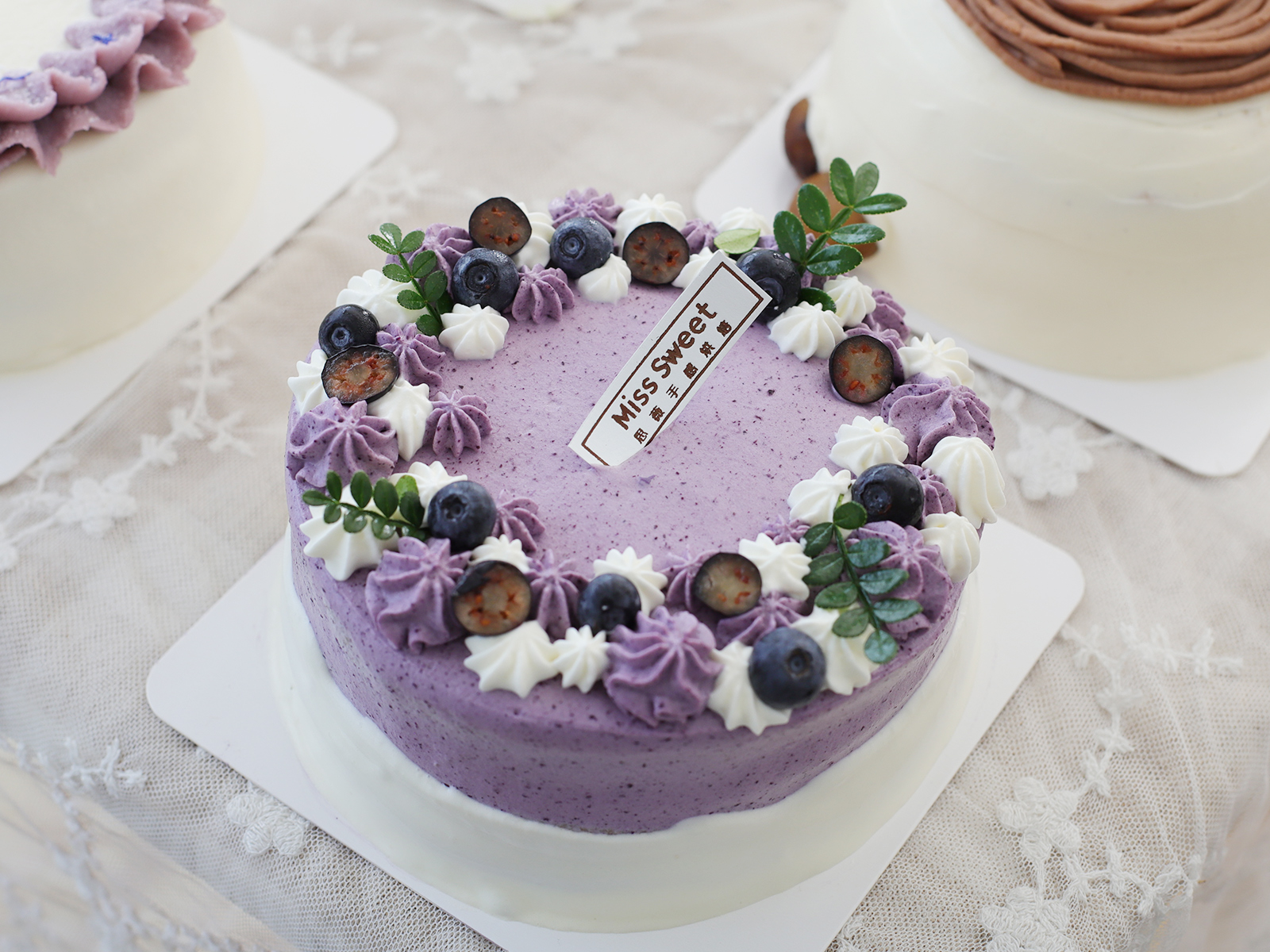蓝莓动物奶油蛋糕