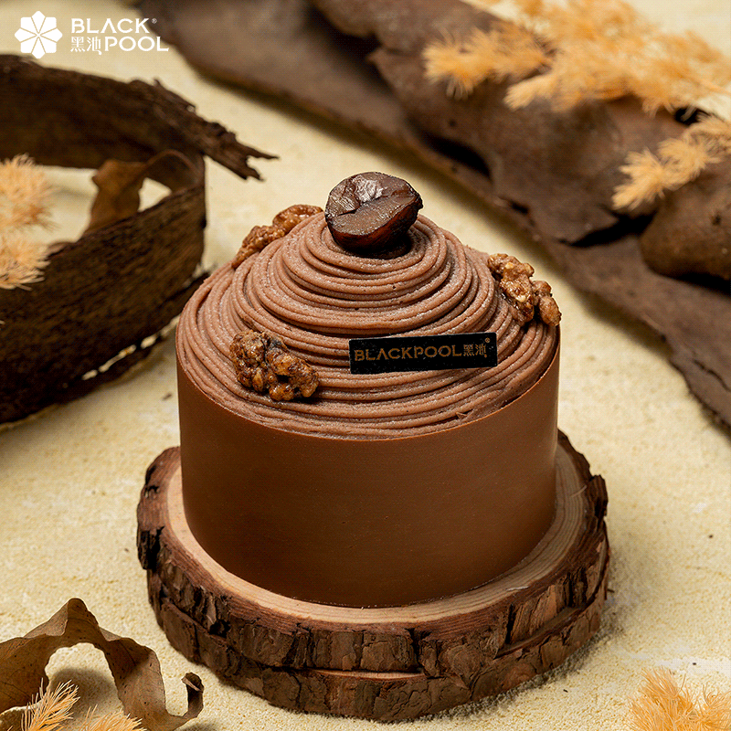 【山峰·栗子蒙布朗】栗子风味奶油蛋糕，内藏细脆核桃仁