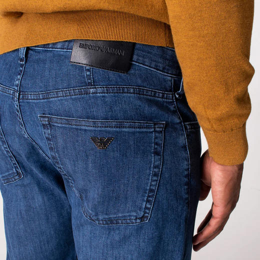 EMPORIO ARMANI 阿玛尼 男士棉质金属徽标休闲牛仔裤 蓝色 8N1J21 1D85Z 0943 商品图3