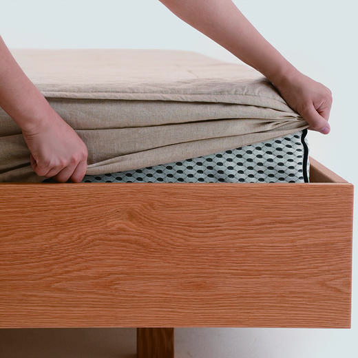 床笠式麻棉床垫固定软垫可水洗防滑保护垫加厚夹棉绗缝床罩 商品图4