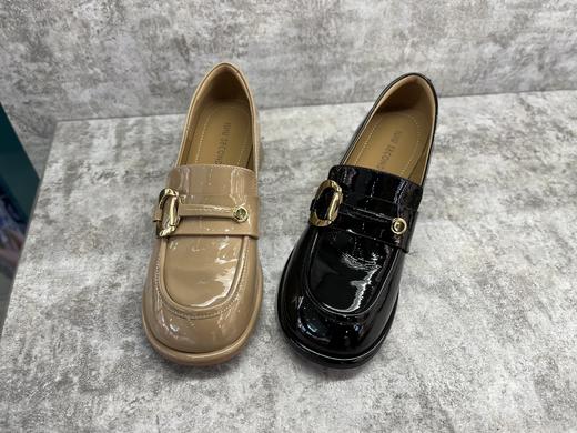 IUIU 22年秋冬新款圆头粗高跟漆皮乐福鞋 U22CM37631 商品图3