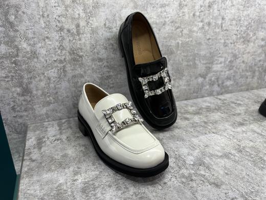 IUIU 22年秋冬新款时尚方扣乐福鞋 U22CM37751 商品图0