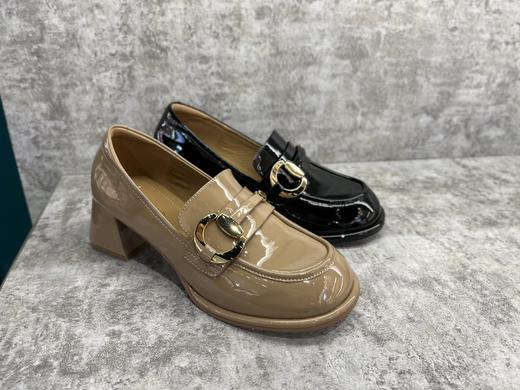 IUIU 22年秋冬新款圆头粗高跟漆皮乐福鞋 U22CM37631 商品图0