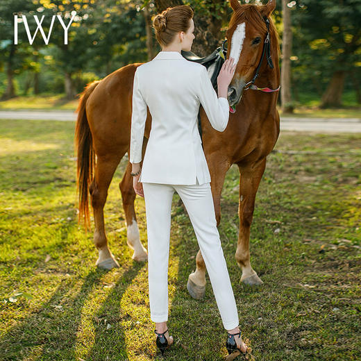 IWY/白色职业装西装套装女时尚西服高端正装美容师工作服长袖西装CP9130 商品图3