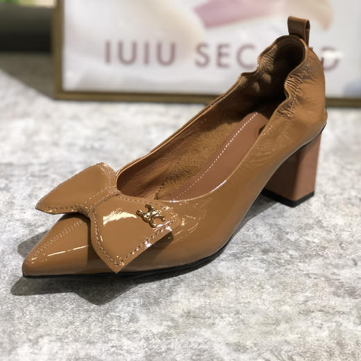 IUIU SECOND高跟鞋女单鞋2021秋季新款漆皮蝴蝶结浅口尖头鞋 商品图2