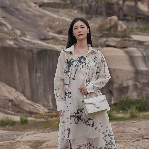 饮水鸟夏季新款非遗夏布包 夏布手提翻盖包-蓝色/白色 商品图3