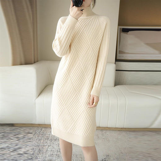 黛唯梵时髦感软糯高领针织衫女中长款濮院套头毛衣裙宽松麻花连衣裙打底 商品图3