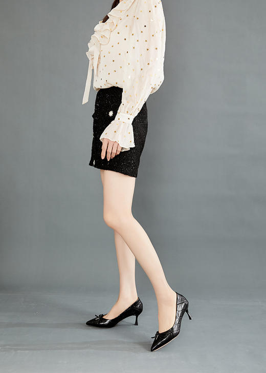 IUIU SECOND 春夏石头纹压花牛皮蝴蝶结时装单鞋U21AE13361 商品图7