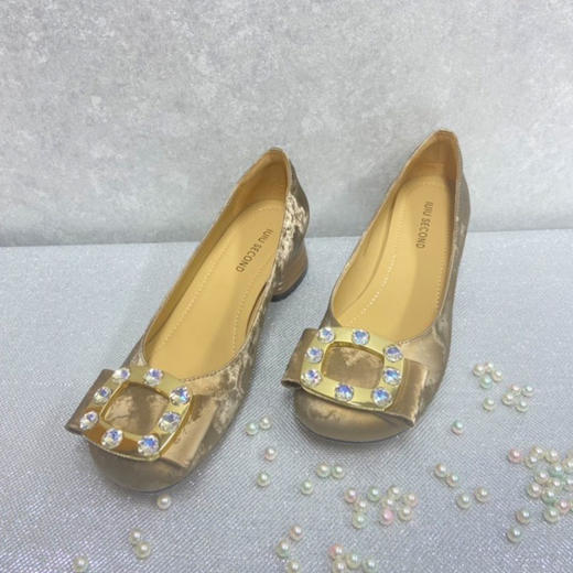 IUIU SECOND2022年秋季新款牛皮圆头浅口水钻单鞋女U22CE37401 商品图4