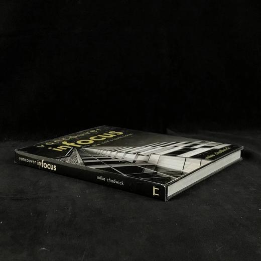 温哥华城市建筑图集 百余幅插图 精装16开 商品图1