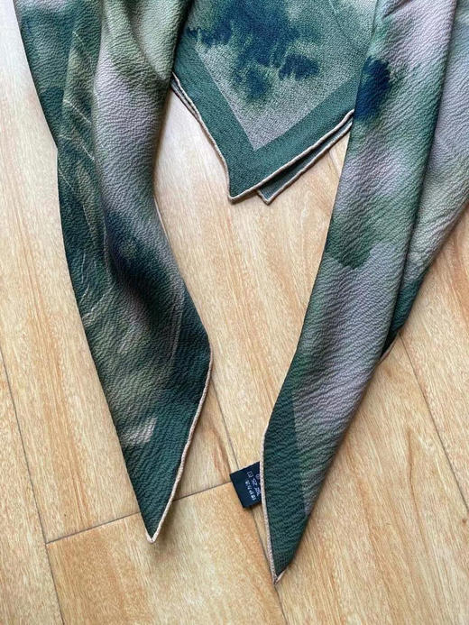 大丝巾 140*140。 绿色 灰色 蓝色 自己备注颜色 商品图5