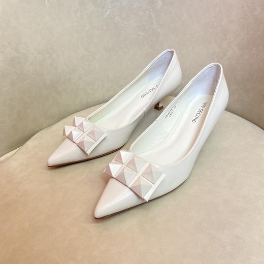 IUIU SECOND2022春季浅口单鞋时尚铆钉正装通勤高跟鞋商场同款 商品图2