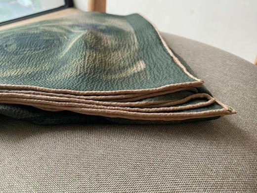 大丝巾 140*140。 绿色 灰色 蓝色 自己备注颜色 商品图0