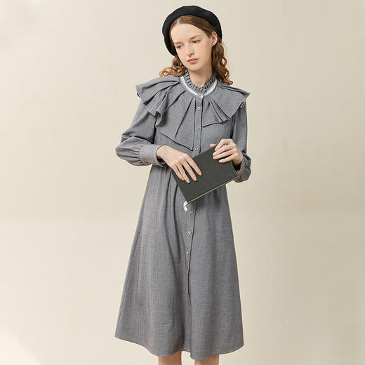 Famecoco范可儿长袖衬衫裙女设计感小众不对称娃娃领高腰连衣裙秋F228FA015 商品图3