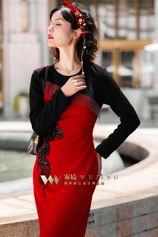 2202120 经典故事高弹乱麻 柔光斜纹绒连衣裙 雾境 商品图1