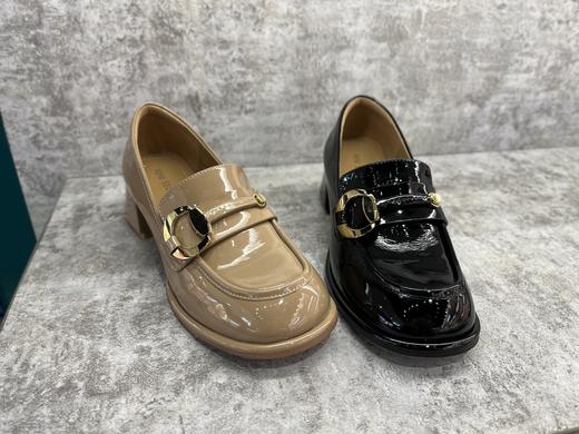 IUIU 22年秋冬新款圆头粗高跟漆皮乐福鞋 U22CM37631 商品图2