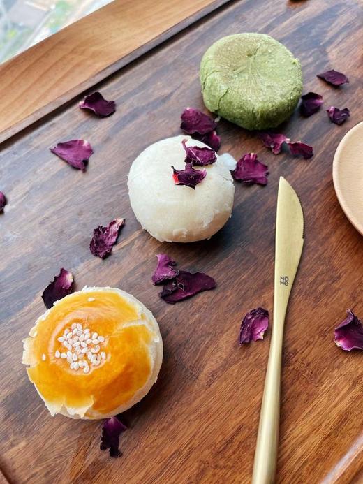 （预售15天发货）【Coco美食推荐新鲜制作48小时发】古法工艺千挑百选的玫瑰蛋黄酥/鲜花饼 商品图0