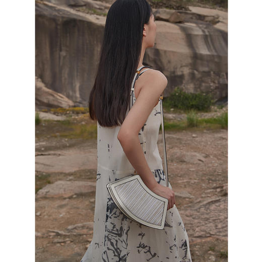 饮水鸟夏季新款非遗夏布包 夏布扇子包 商品图3