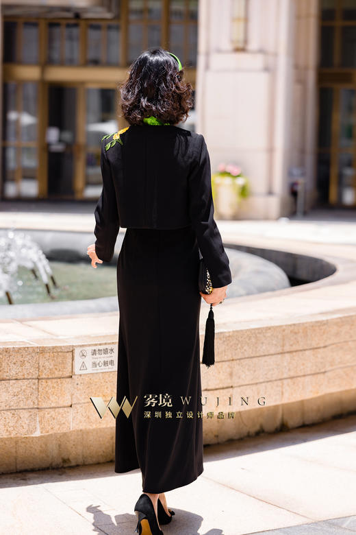 2202133 幽光玉翠 高密细斜磨毛醋酸缎半裙 雾境 商品图6