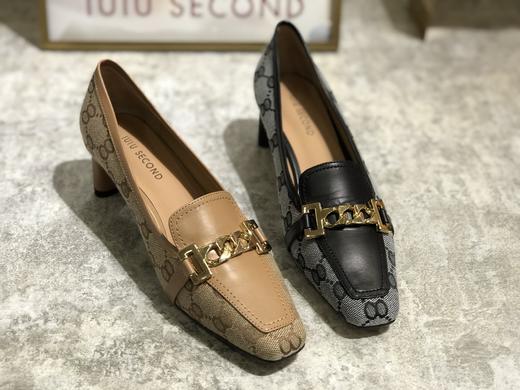 IUIU 时尚老花方头中跟乐福鞋 U21CE34591 商品图1