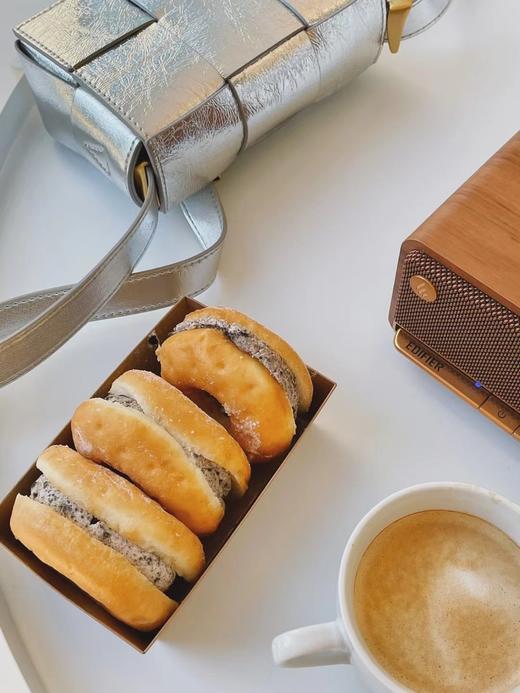 甜甜圈一份六个（顺丰扔着送卖相有损，拍下即认可此后果） 商品图8