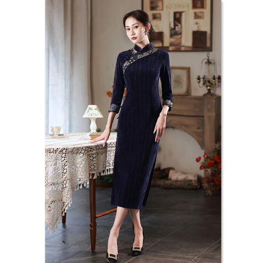 SKY 36307改良雪尼尔长款七分袖大码旗袍 商品图3