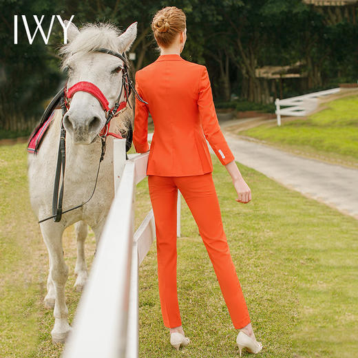 IWY/职业西装套装橘色长袖主持人播音高端西服干练气质职业装工装CP9309 商品图3