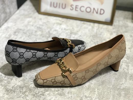 IUIU 时尚老花方头中跟乐福鞋 U21CE34591 商品图2