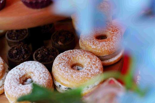 甜甜圈一份六个（顺丰扔着送卖相有损，拍下即认可此后果） 商品图2