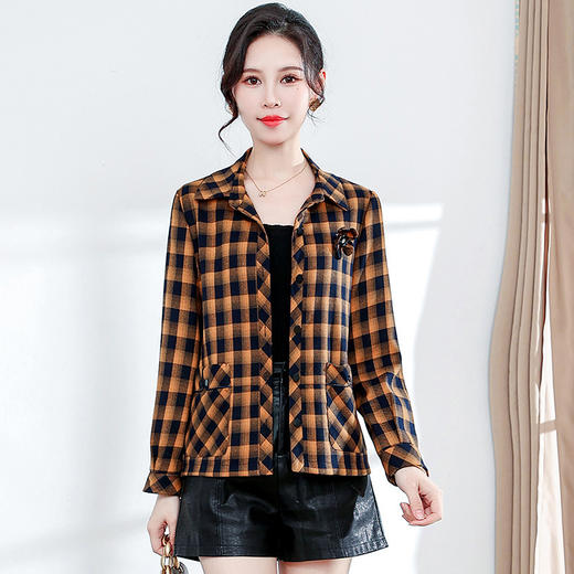WE HSY-I22C226 女装短款外套2022秋新款时尚气质休闲格子衬衫单排扣衬衣长袖上衣 商品图0