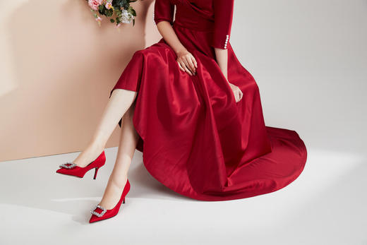 IUIU 时尚水钻红色婚鞋高跟鞋 U21AE12761 商品图2