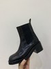 IUIU 时尚老花压纹切尔西靴粗跟烟管靴 U21DS44651 商品缩略图0