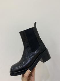 IUIU 时尚老花压纹切尔西靴粗跟烟管靴 U21DS44651