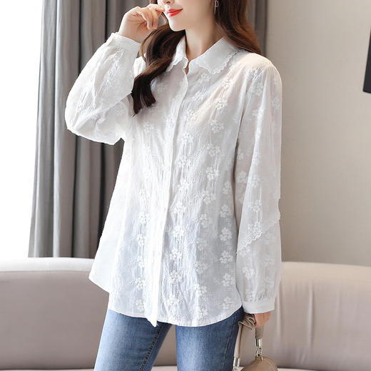 简约百搭，单排多扣韩版长袖直筒绣花棉衬衫HR-KFG2305 商品图3