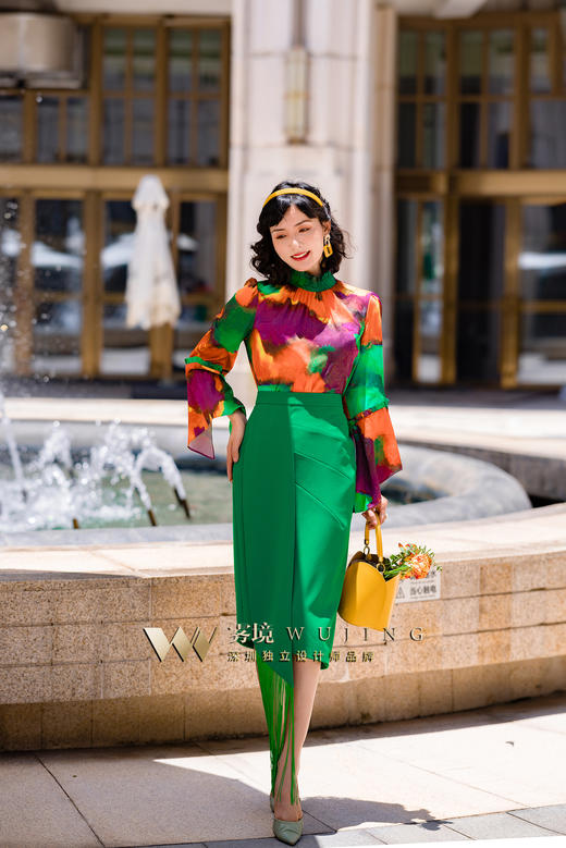 2202162 橙黄绿意 超密亲肤柔光缎上衣 雾境 商品图2