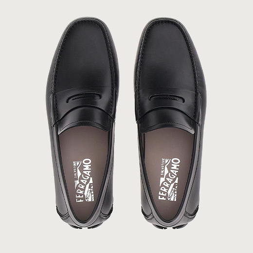 FERRAGAMO 菲拉格慕 男士半哑光小牛皮带标识的开车鞋 黑色 745444 商品图1