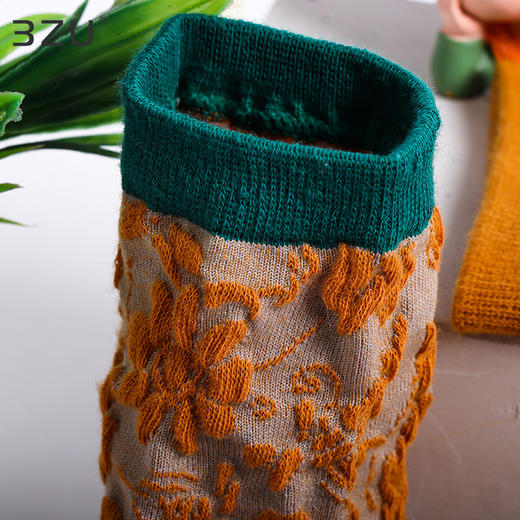 【任选6双99.5】秋冬女款棉质玫瑰浮雕反织提花民族风冬季中邦女袜 商品图4