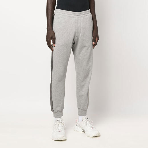 ALEXANDER MCQUEEN 亚历山大.麦昆 男士棉质Logo饰边休闲运动裤 灰色 705012 QTX75 0912 商品图1