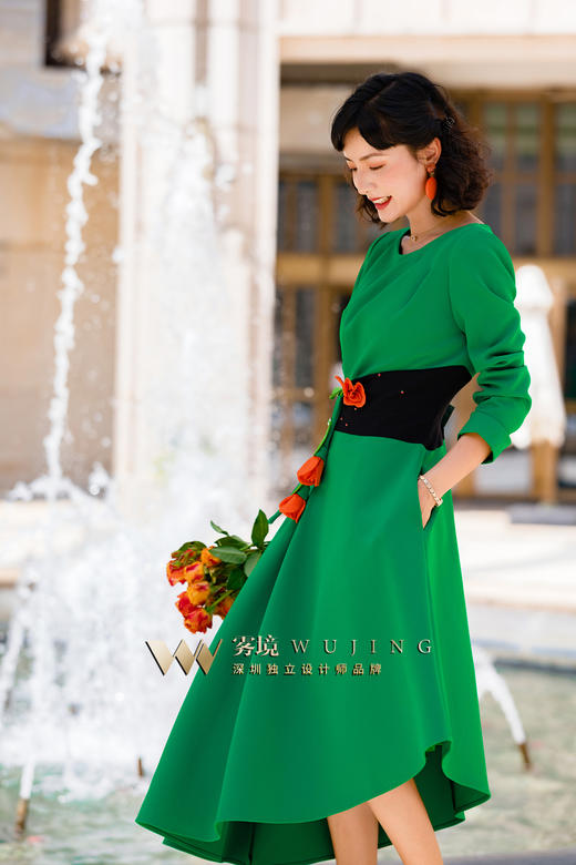 2202158 橙黄绿意 高密双层乱麻连衣裙 雾境 商品图4