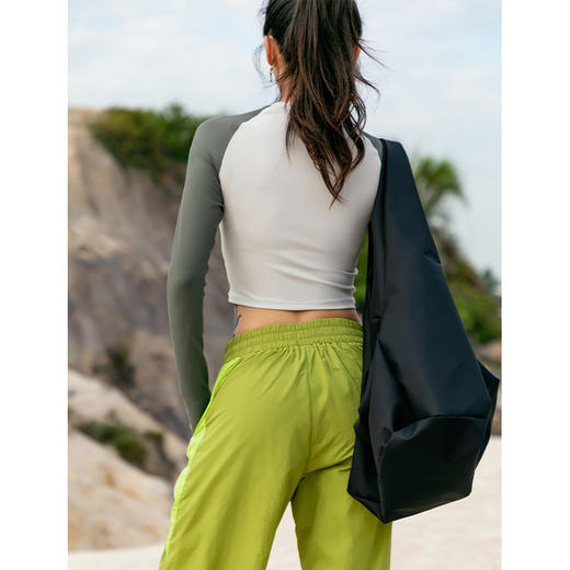 【螺纹肌理】-圆领撞色插肩套袖长袖上衣 商品图3