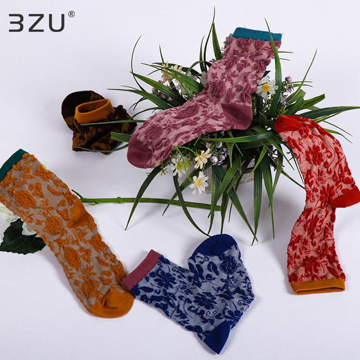 【任选6双99.5】秋冬女款棉质玫瑰浮雕反织提花民族风冬季中邦女袜 商品图3