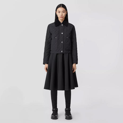 BURBERRY 巴宝莉 女士灯芯绒衣领菱形绗缝短款谷仓夹克棉服 黑色 8055131 A1189 商品图3