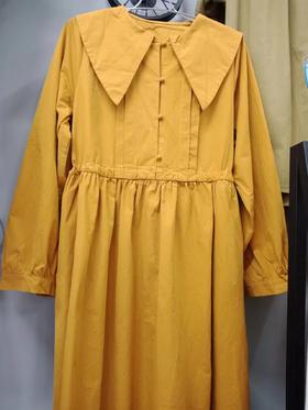 时尚女人组三素连衣裙