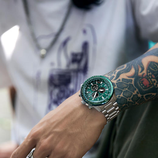 西铁城日本官方正品潮流休闲光动能电波男士手表CB5004-59W 商品图3