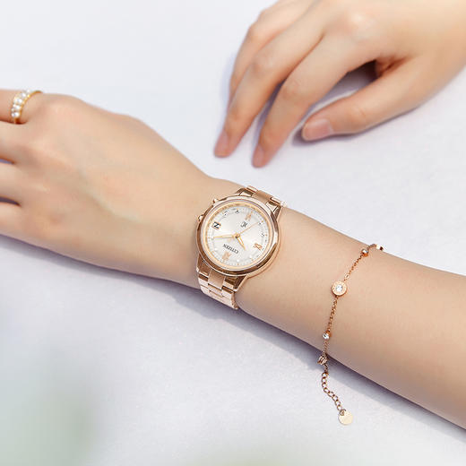 西铁城xc系列舒博钛镀金粉色光动能夜光电波女表CB1132-51W 商品图5