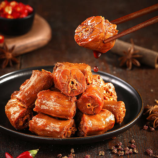 【满299减210】百草味鸭脖170g个大肉多 传统卤制不失本位 商品图1