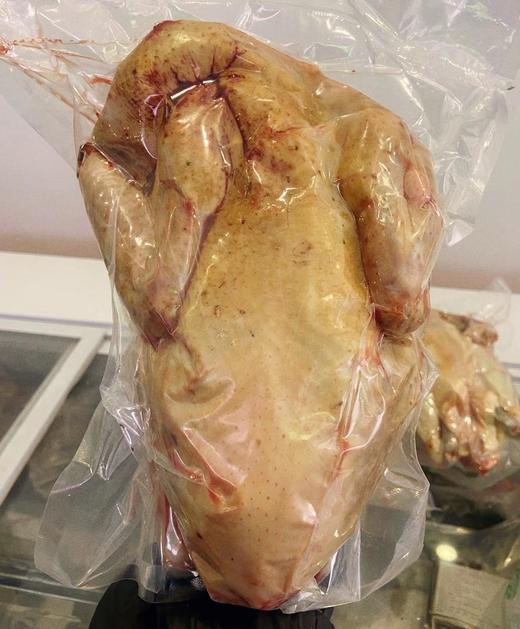 农家散养粮食鸡新鲜现宰冷冻锁鲜配送（送优质枸杞1袋） 商品图1