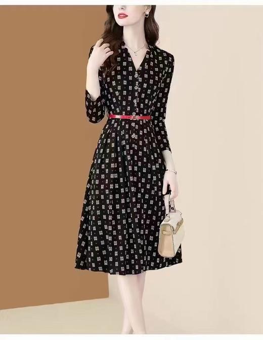 女连衣裙K555 商品图0